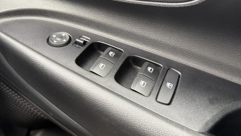 Hyundai i20 1.0T GDi 48V MHD SE Connect 5dr Petrol Hatchback